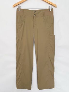 Title Nine Recycled Clamber 2.0 Hiking Capris Lightweight Stretchy Size 4 Tan